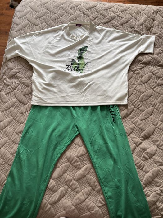 Жіночий костюм великого розміру