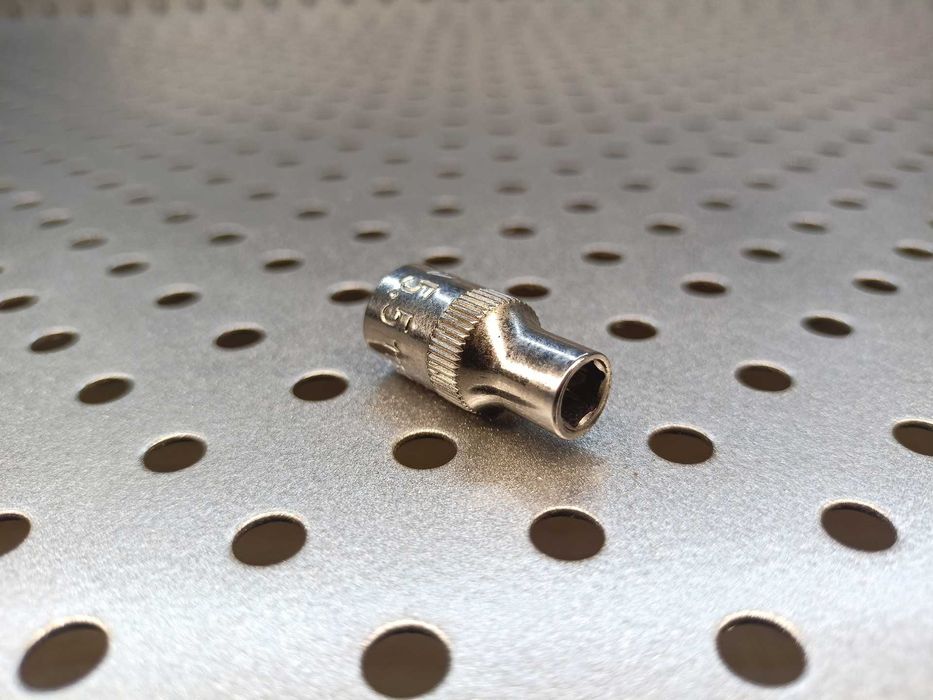 Nasadka 6-kątna 1/4" 5,5 mm Cr-V SATA ST11305SC 5,5mm