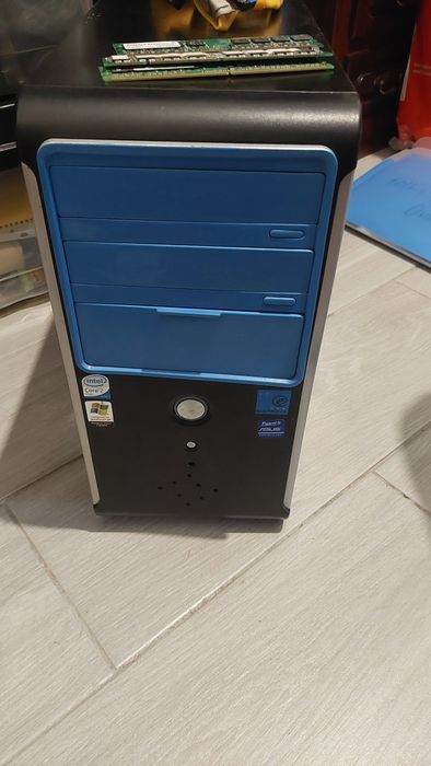 Caixa para pc antiga