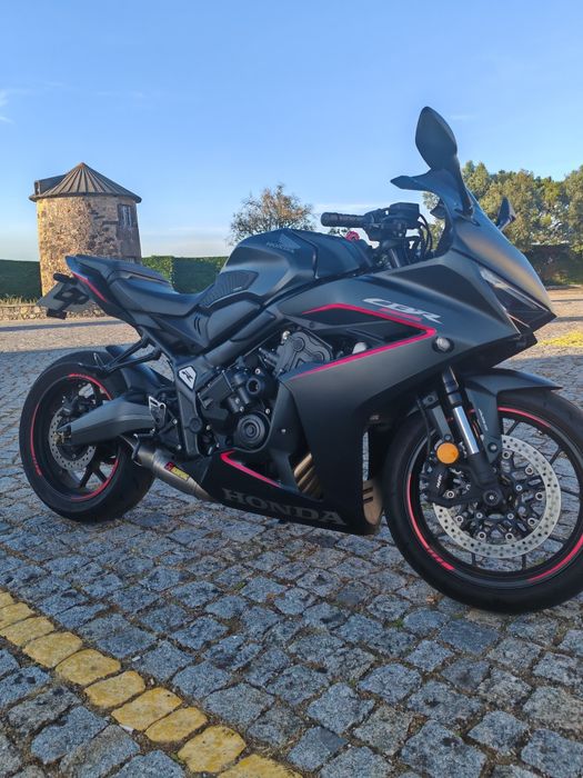 CBR 650R  2024 com Akrapovic / E-Clutch