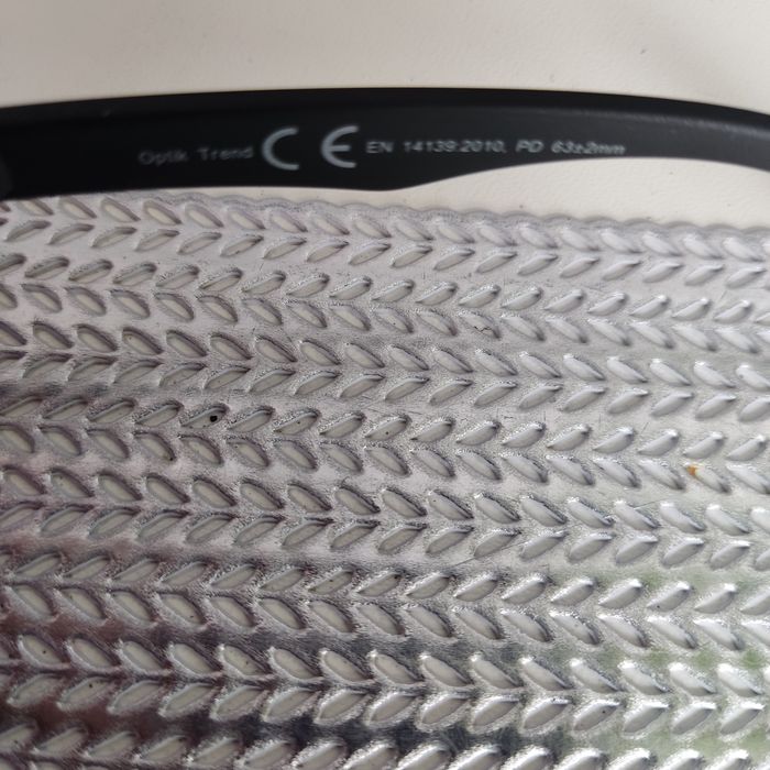 Продам очки с диоптриями +2