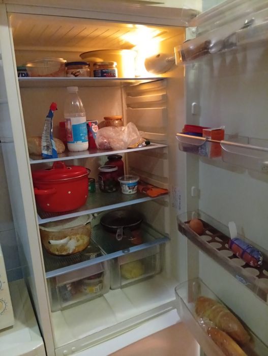 Продам холодильник Индезит