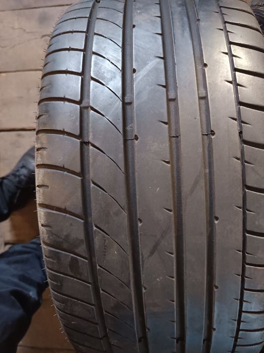Opony 235/35 r19 superstan