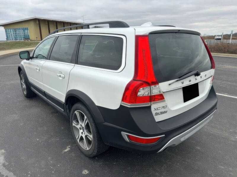 2015 Volvo XC70 T6 Premier Plus