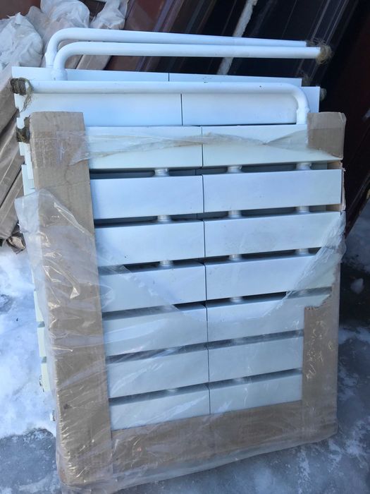 Новые Батареи радиаторы отопления с новостроя разные размеры