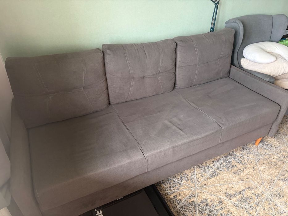 Sofa z funkcją spania i przechowywania