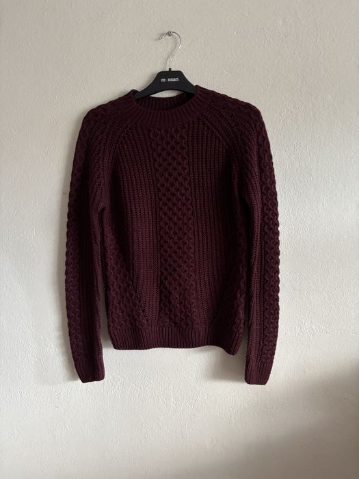 Bordowy sweter