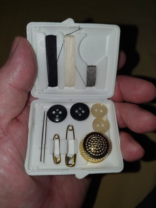 Caixas de costura em miniatura (como novas)para colecionadores.