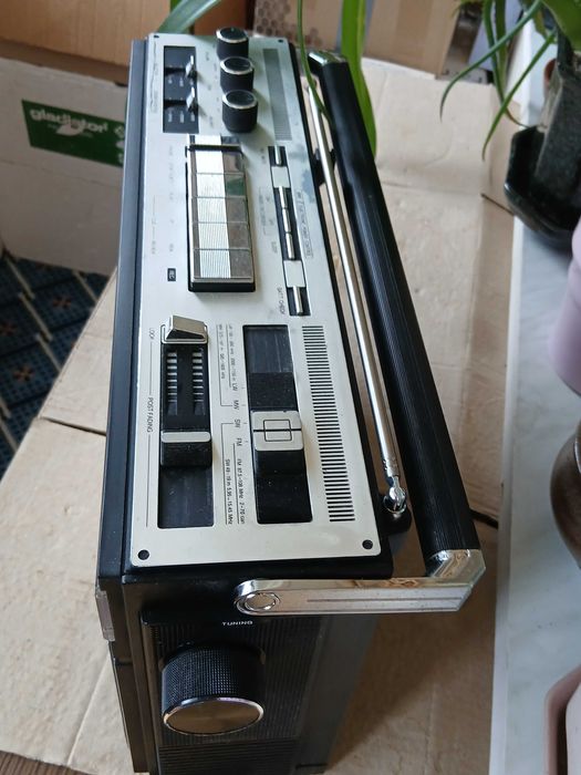 Магнитола Philips D 8589.
