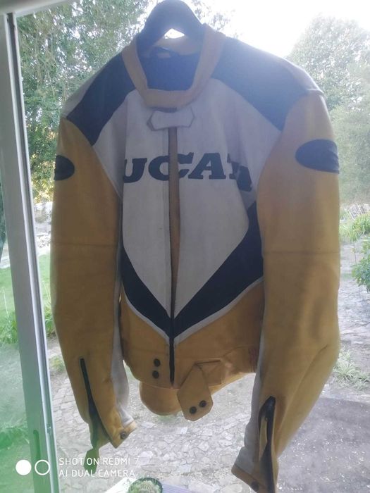 Blusão Ducati em pele