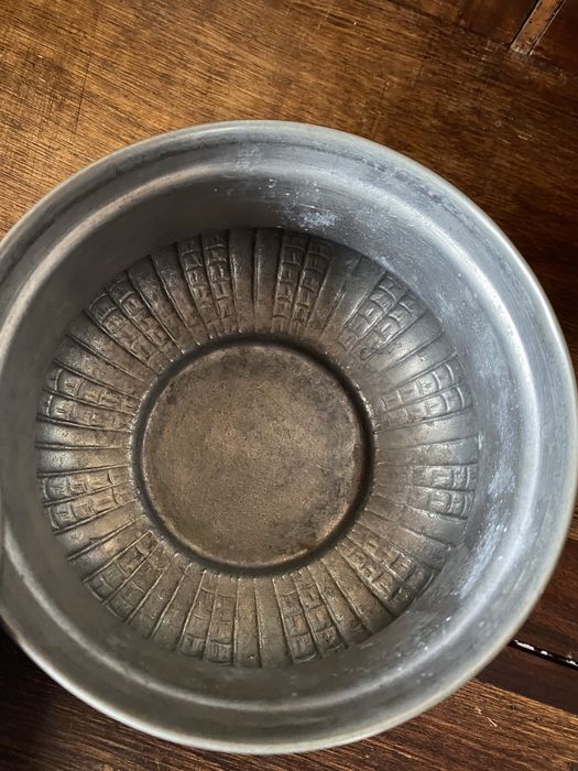 Bomboneira em estanho