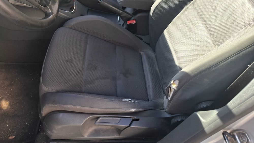 VW Golf V 2.0 TDI (140cv) – 2003 – Para Desocupar / Bom Projeto