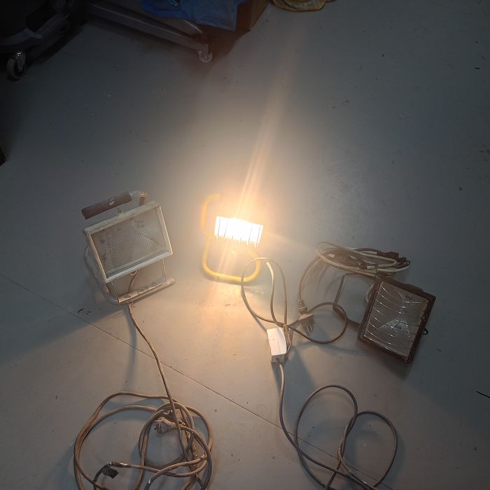 Lampy Halogeny żarnikowe  3szt