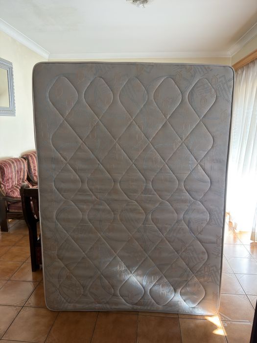 Colchão de casal, seminovo