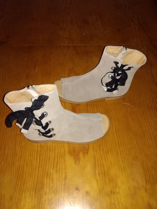 Botins/Sandálias Eureka