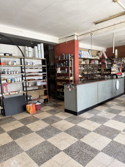 TRESPASSE Loja de Bazar de Utilidades e Ferramentas