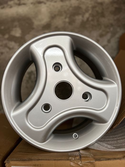 Jantes Novas 13 Renault 4L 3x130