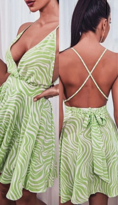 Sukienka odkryte plecy