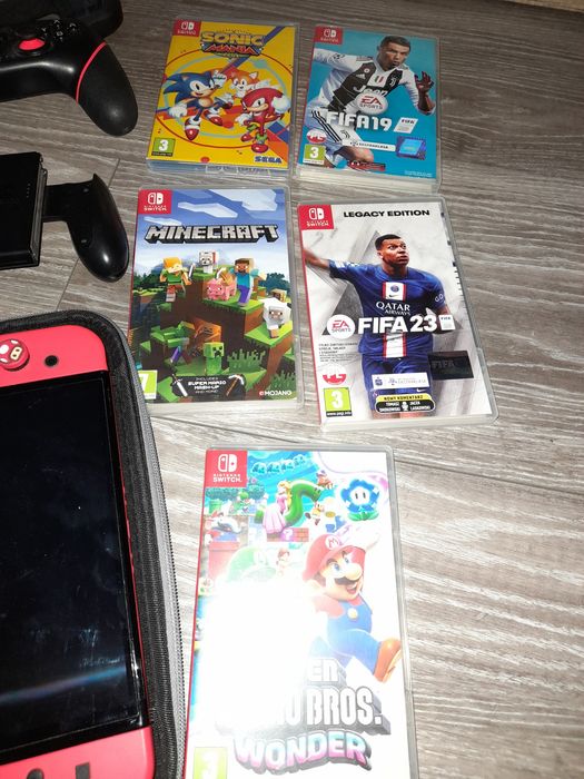 Sprzedam nintendo switch z grami i akcesoriami