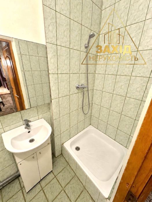Двокімнатна біля Північного ринку на пр. Молоді