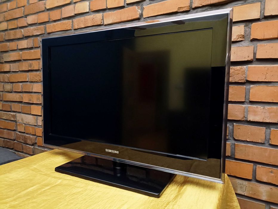 Telewizor SAMSUNG Full HD - LCD - LE32D550K1WXXH - 32 cale  - stan bdb