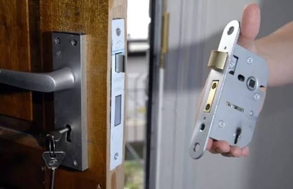 БУДУ ЗА 20 ХВИЛИН‼️ Відкриття дверей Київ майстром з великим досвідом