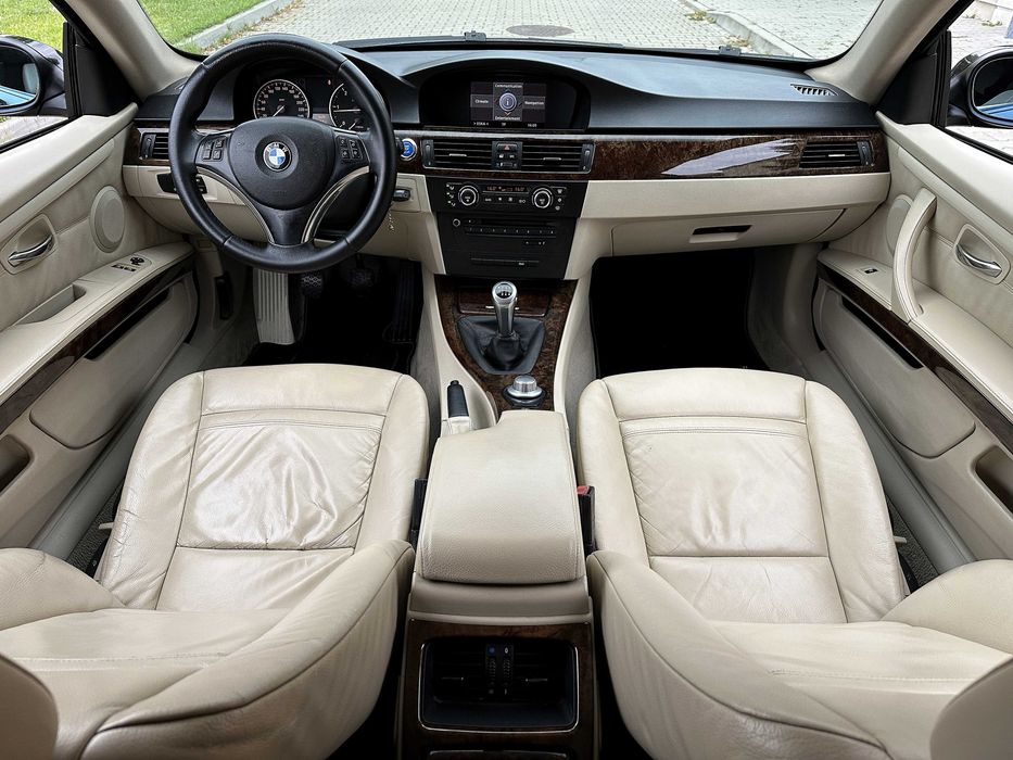 BMW E92 320D 177PS M-PAKIET Bi-Xenon Navi LED Skóra Pdc SHADOWLINE 18"