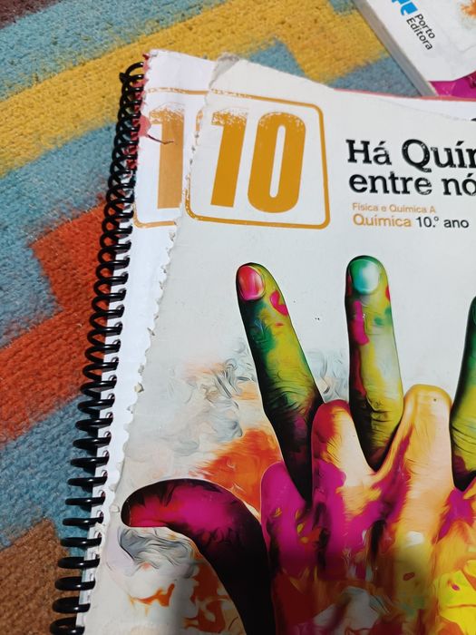 Manuais e cadernos de atividades físico química 10.ano