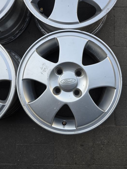 Felgi aluminiowe 14' Ford 4x108 Jarbet # 4.4
