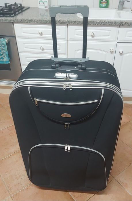 MALA VIAGEM ENORME DE PORÃO.  Casa,Quarto,Arrumação,Sala,Mudanças.