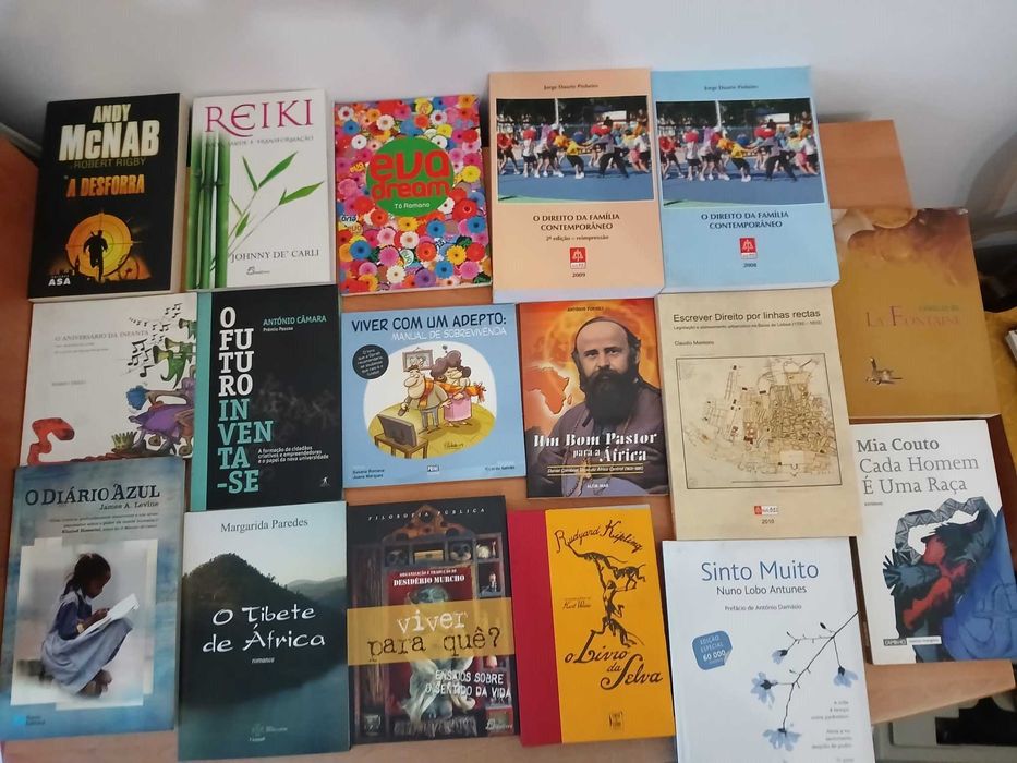 Livros de vários estilos literários