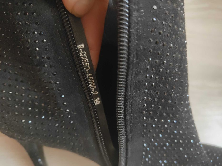 Сапожки жіночі стильні з блискітками