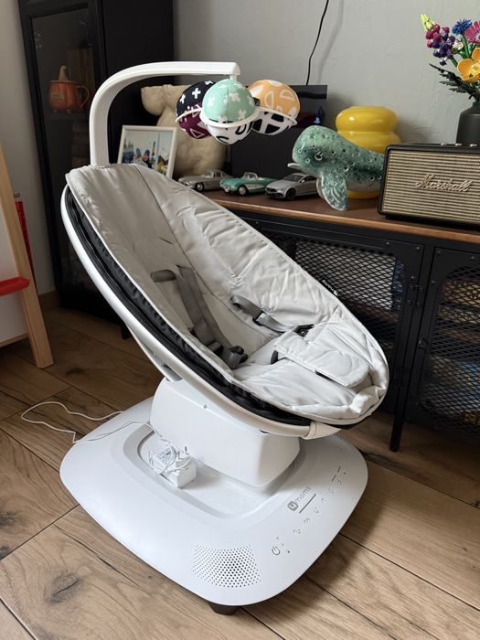 Крісло-гойдалка 4moms MamaRoo Grey Classic