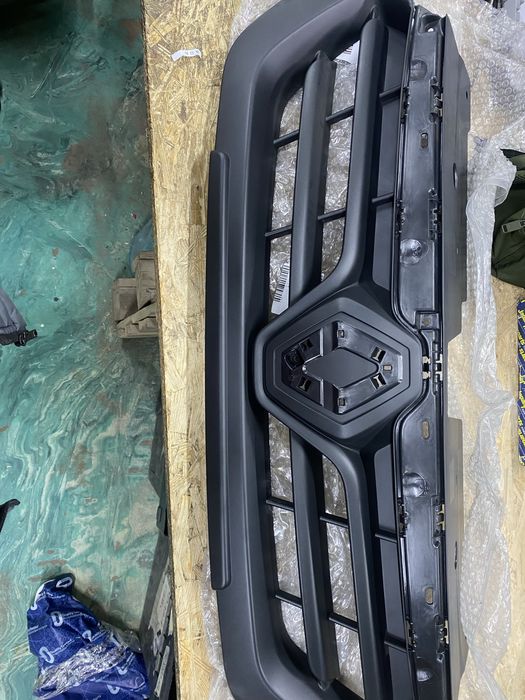 Решітка радіатора Renault Dokker 2012-2021