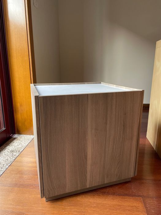 Mesa de Cabeceira IKEA