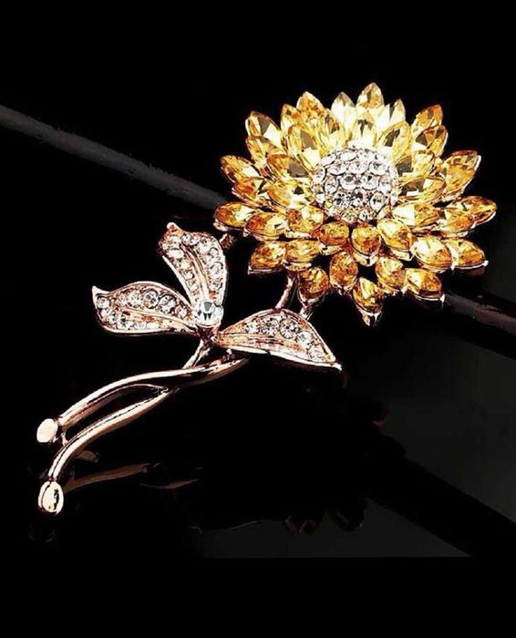 broszka kwiat -piękna