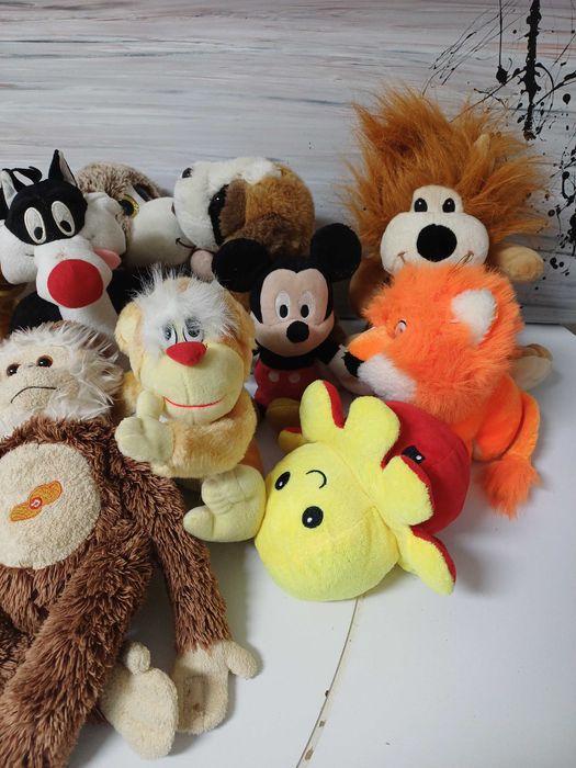Peluches vários 13 unidades