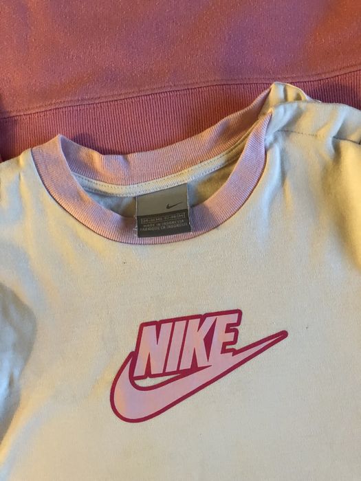 Roupa de menina, bom estado de conservação.