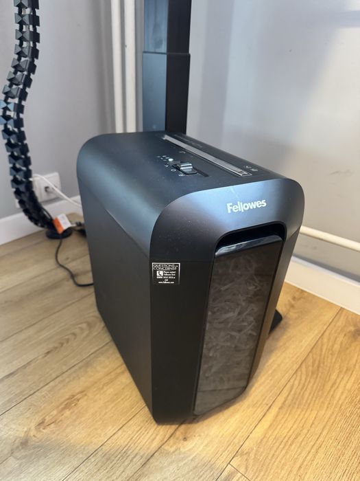 Niszczarka fellowes lx65