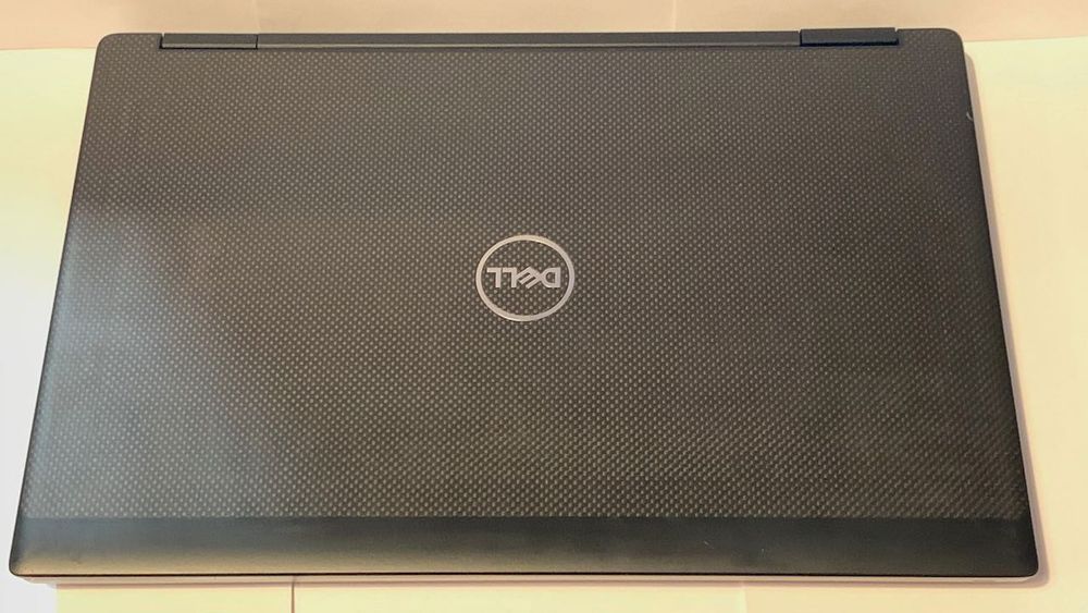 Dell Precision 7530 mobilna stacja robocza Xeon 64GB/1TB Quadro P3200 4GB