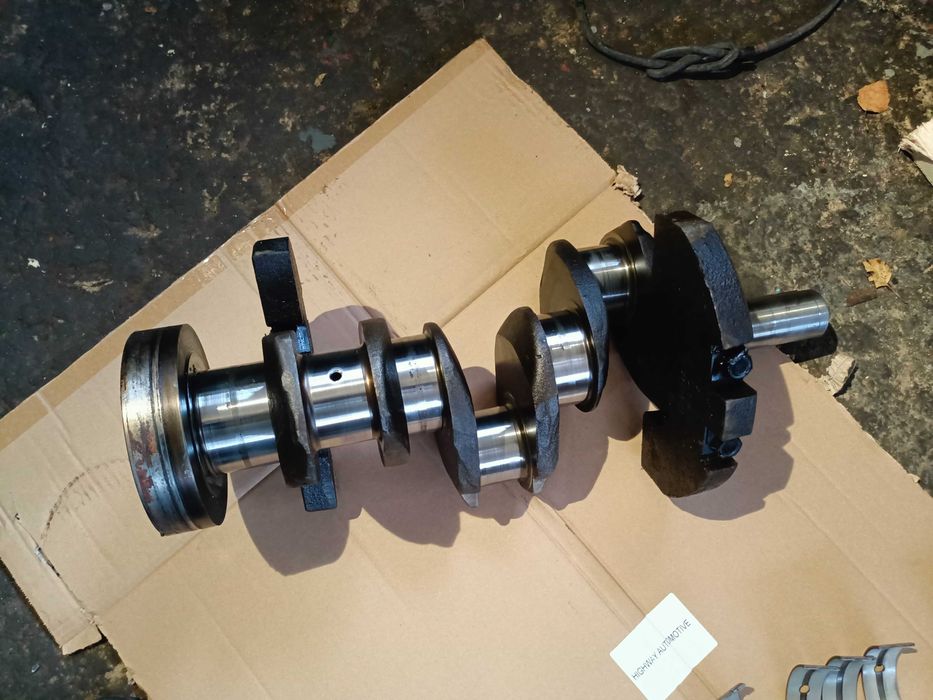 wał korbowy panewki massey ferguson mf ursus 3512,255,235,2812,c360 3P