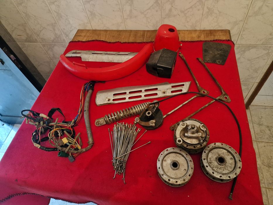 Suzuki FA 50 - Motor e peças