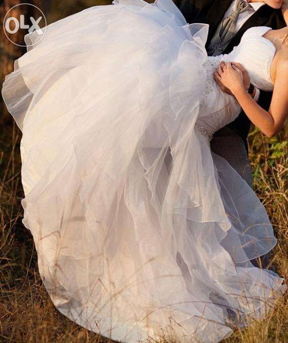 Sprzedam suknię ślubną VENUS BRIDAL roz.36