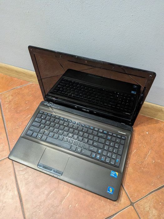 Laptop a nawet dwa