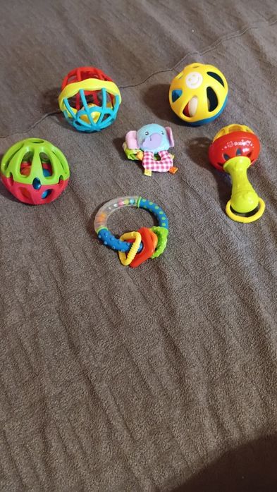 Продам   іграшки