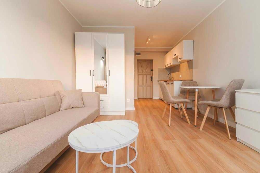 Kawalerka mieszkanie po generalnym remoncie +Balkon +Meble