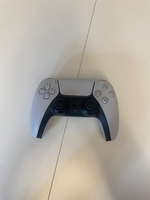 Pad do Playstation 5, CFI-ZCT2W