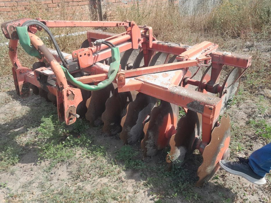Reboque tribasculante/ grade de discos
