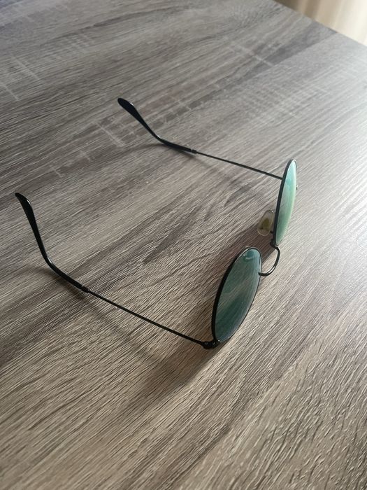 Oculos sol usados uma vez
