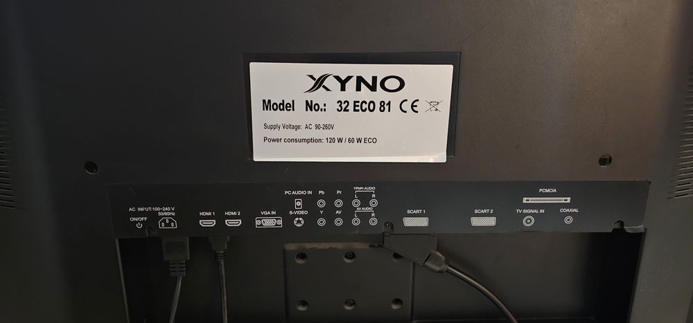 Telewizor LCD 32" Xyno 32eco81 stan bardzo dobry